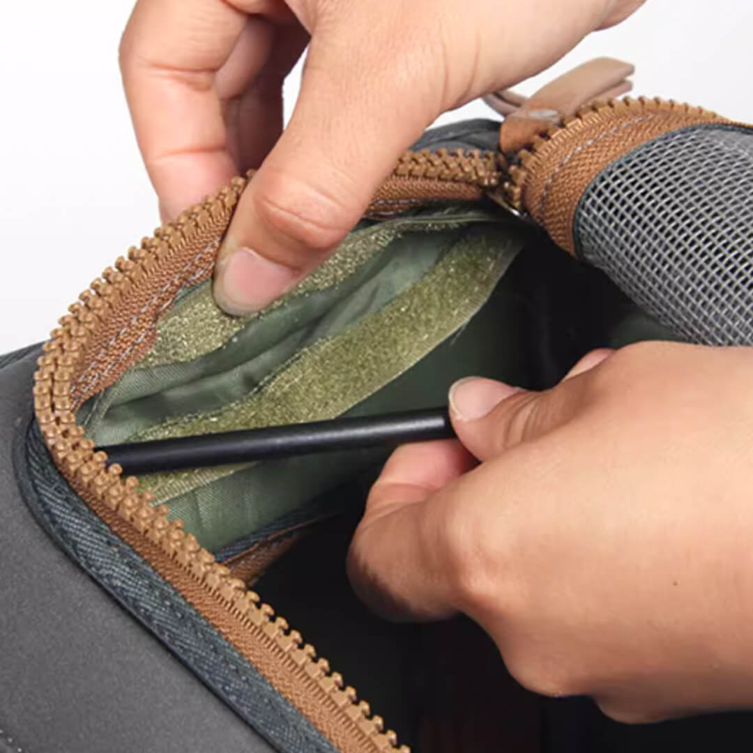 Opening Zipper of Cat Carrier Backpack | MissyMoMo