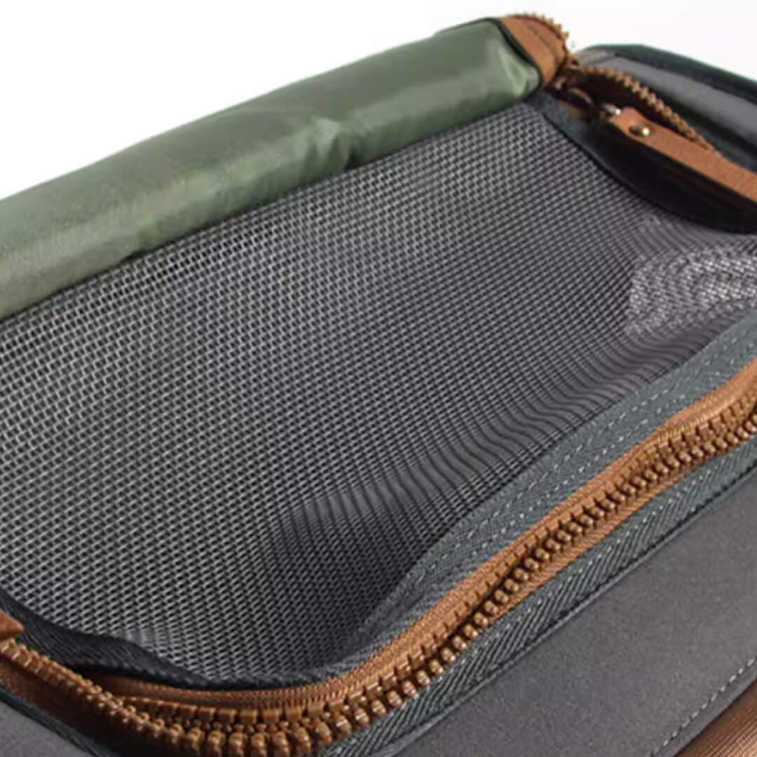 Top Mesh Opening of Cat Carrier Backpack | MissyMoMo