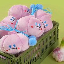 Load image into Gallery viewer, Garlicky Silvervine Cat Chew Toy | Cute Pink Cat Toys | MissyMoMo