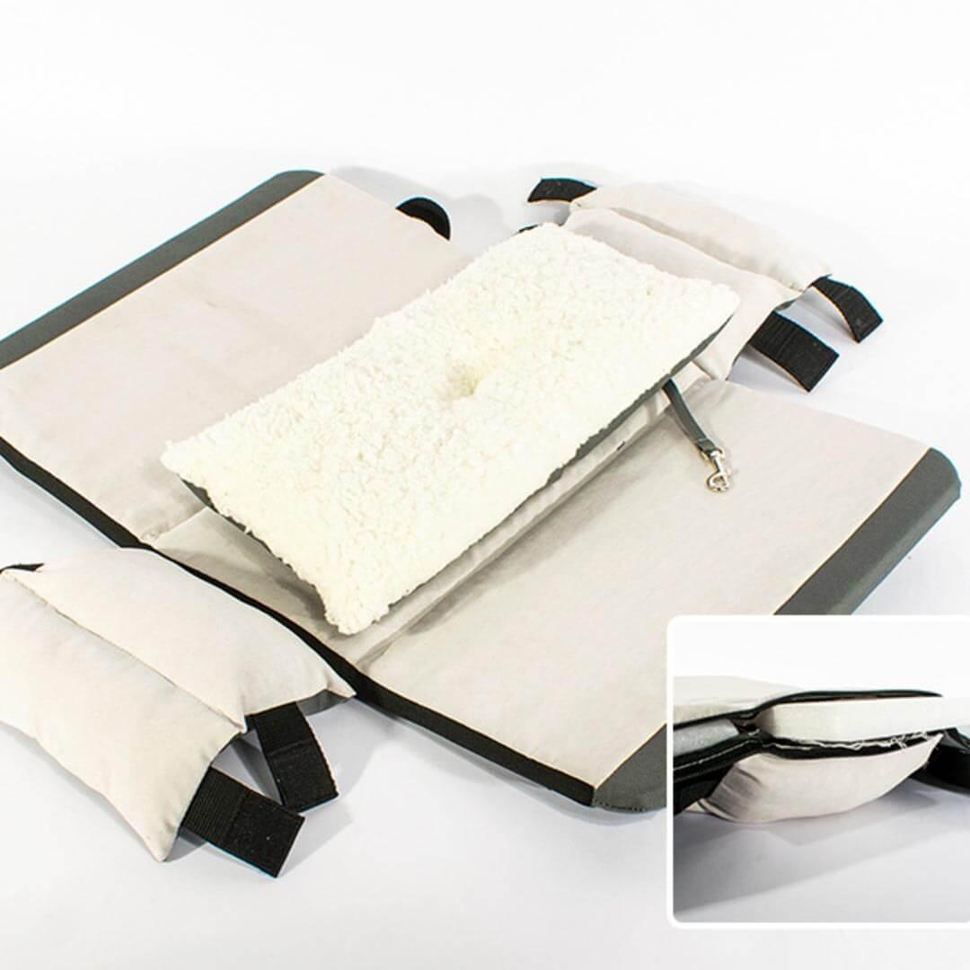 View of Inner Clip and Fleece Liner of Explorer Cat Car Seat Carrier | MissyMoMo