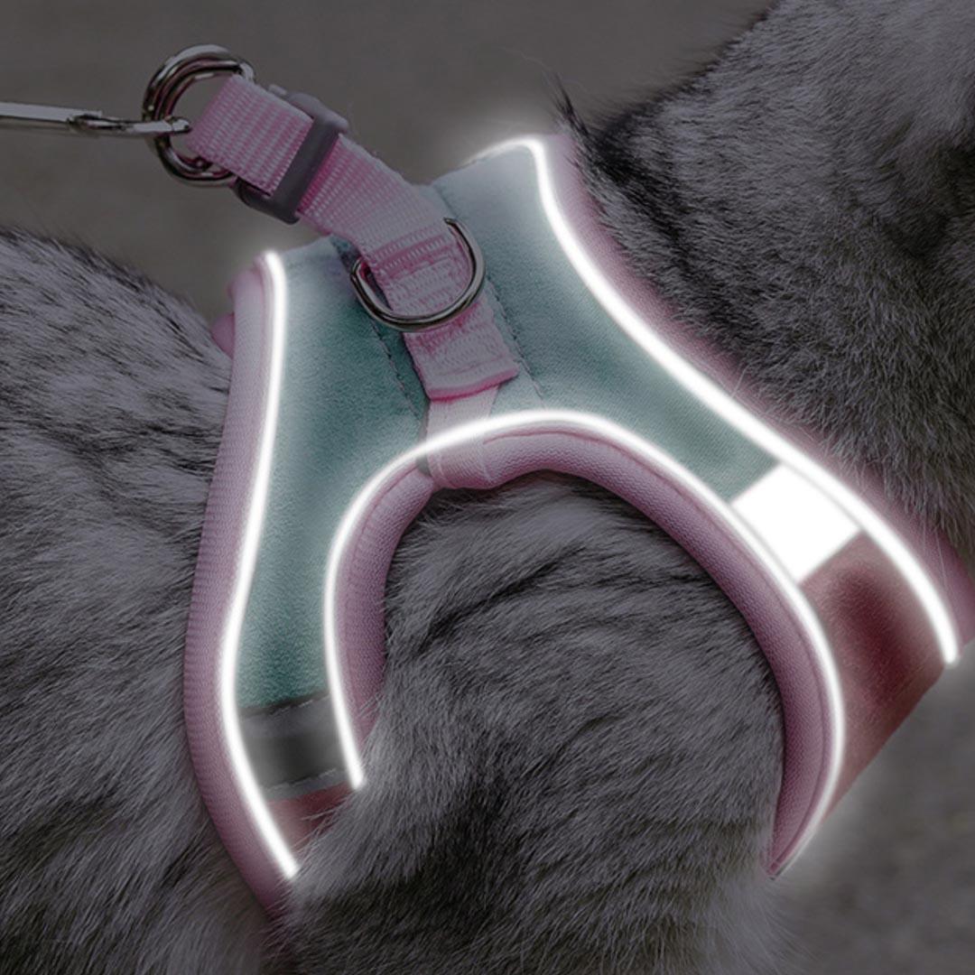 Reflective Trims on Marshmallow Reflective Cat Harness | MissyMoMo